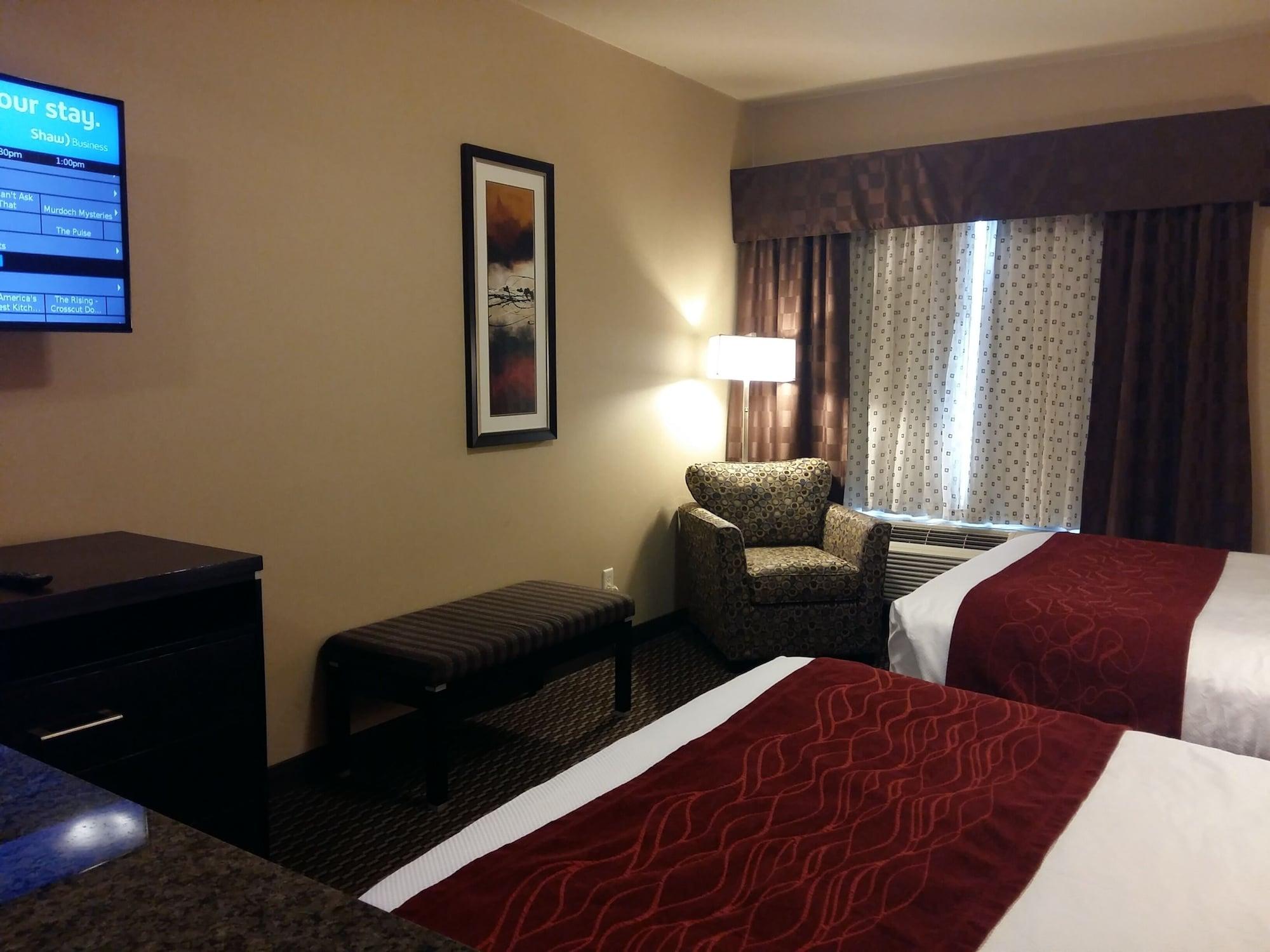 Comfort Suites Kelowna Exterior photo
